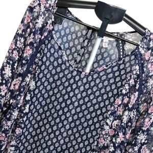Jessica Simpson Maternity Floral Blouse Women 1X‎ Sheer